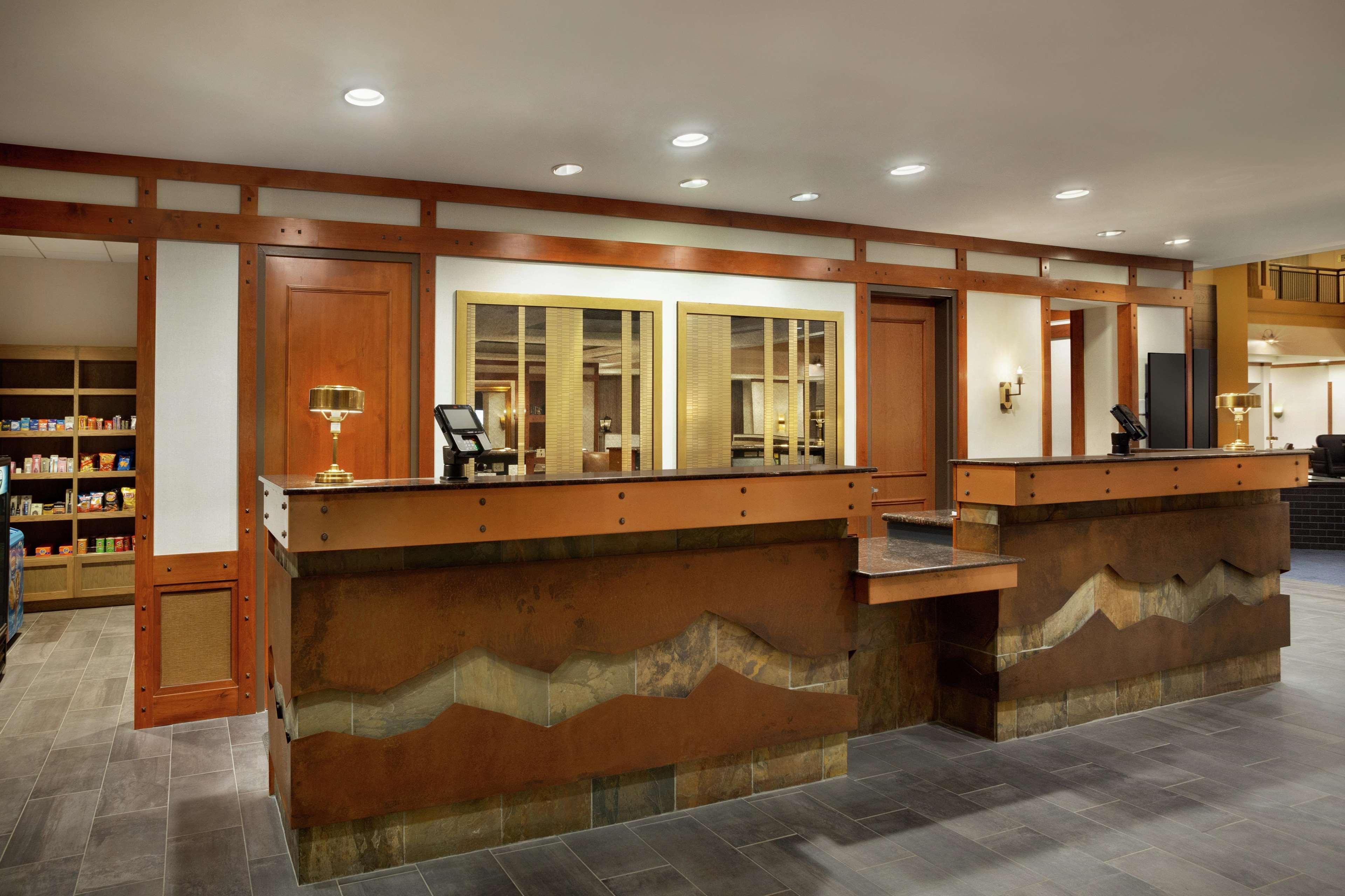 Embassy Suites By Hilton Denver International Airport Exterior foto