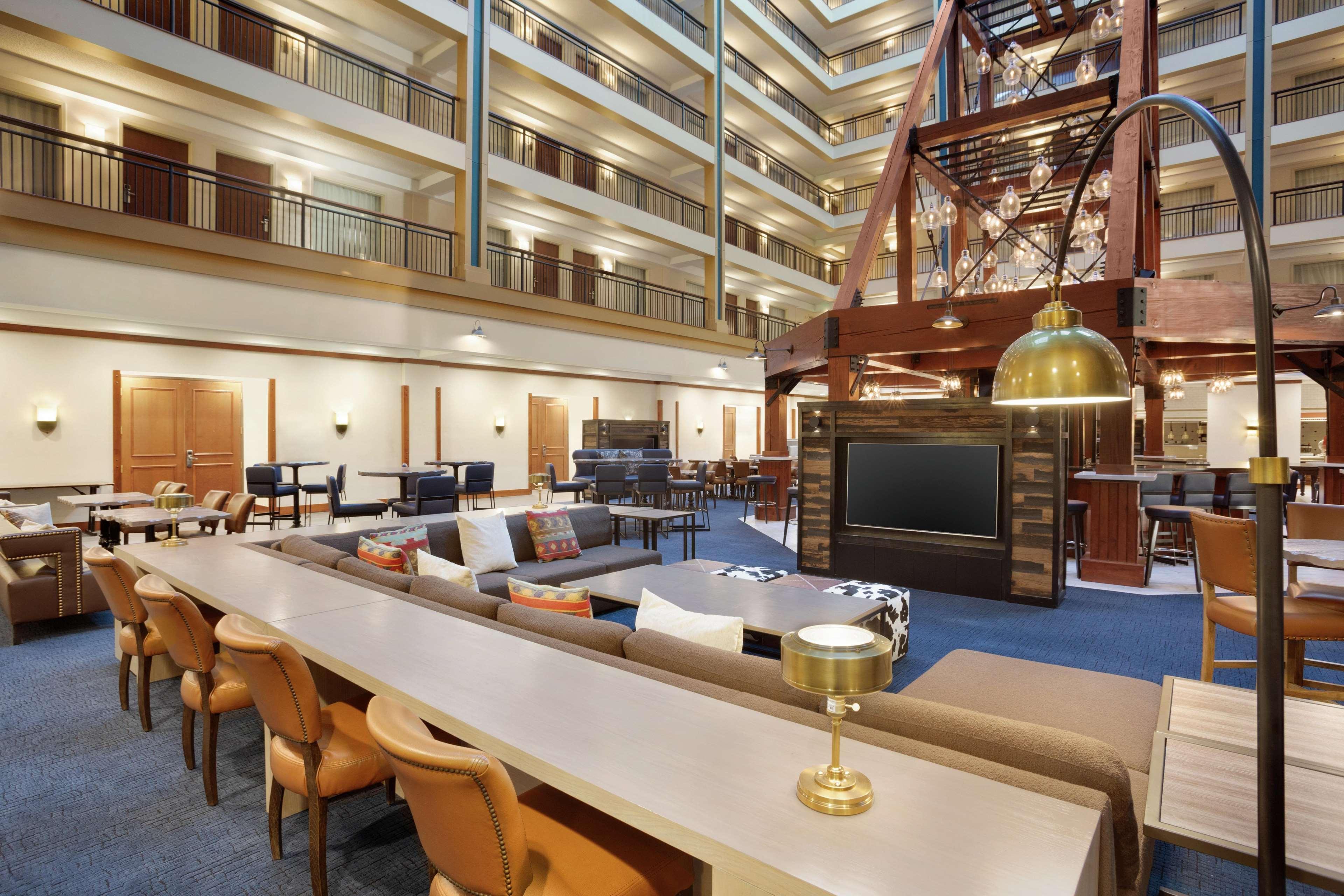 Embassy Suites By Hilton Denver International Airport Exterior foto